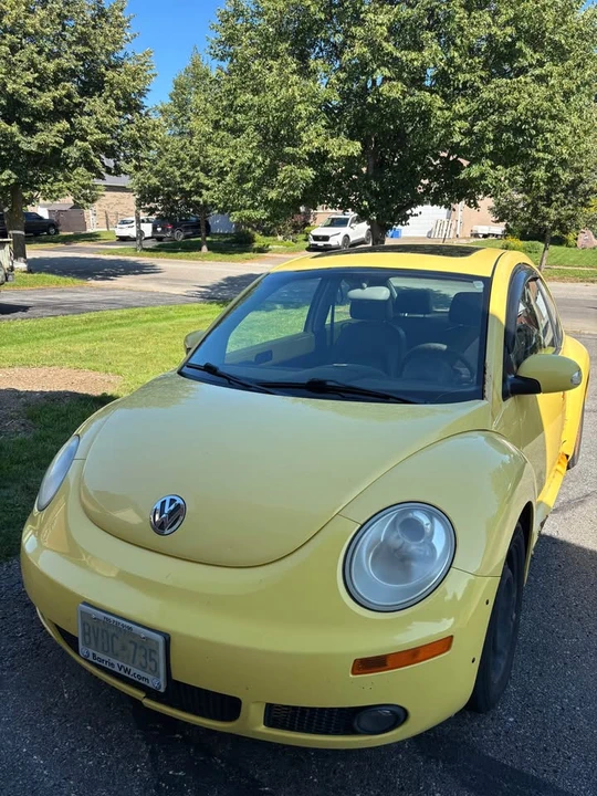 2008 Volkswagen New Beetle - Image 2 of 7