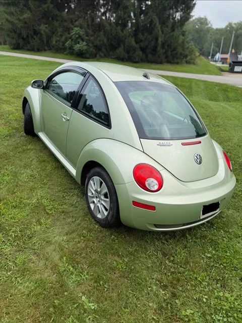 2008 Volkswagen New Beetle - Image 2 of 14