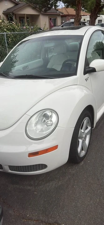 2008 Volkswagen New Beetle - Image 8 of 8