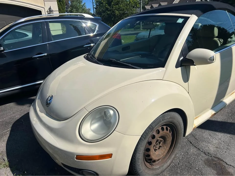 2008 Volkswagen New Beetle - Image 2 of 9