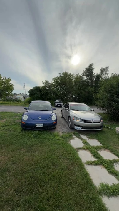 2008 Volkswagen New Beetle - Image 2 of 5
