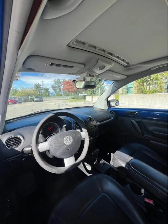2008 Volkswagen New Beetle - Image 9 of 10