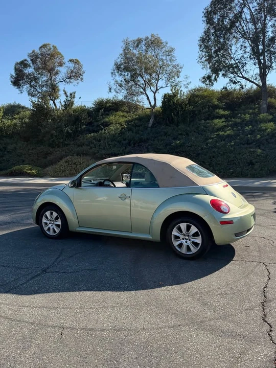 2008 Volkswagen New Beetle - Image 4 of 5