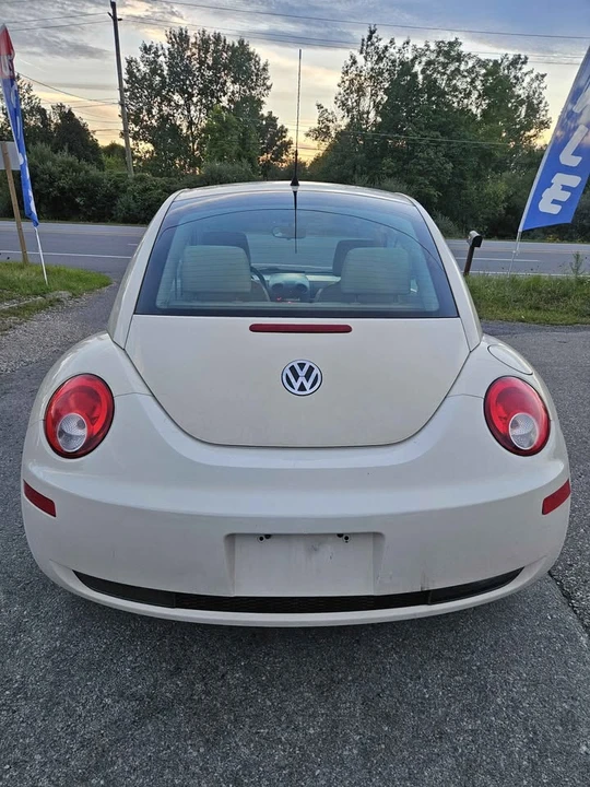 2008 Volkswagen New Beetle - Image 5 of 13