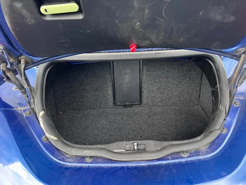 2008 Volkswagen New Beetle - Image 12 of 18