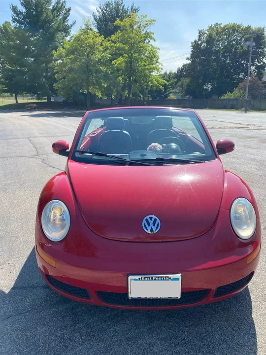 2008 Volkswagen New Beetle - Image 8 of 12