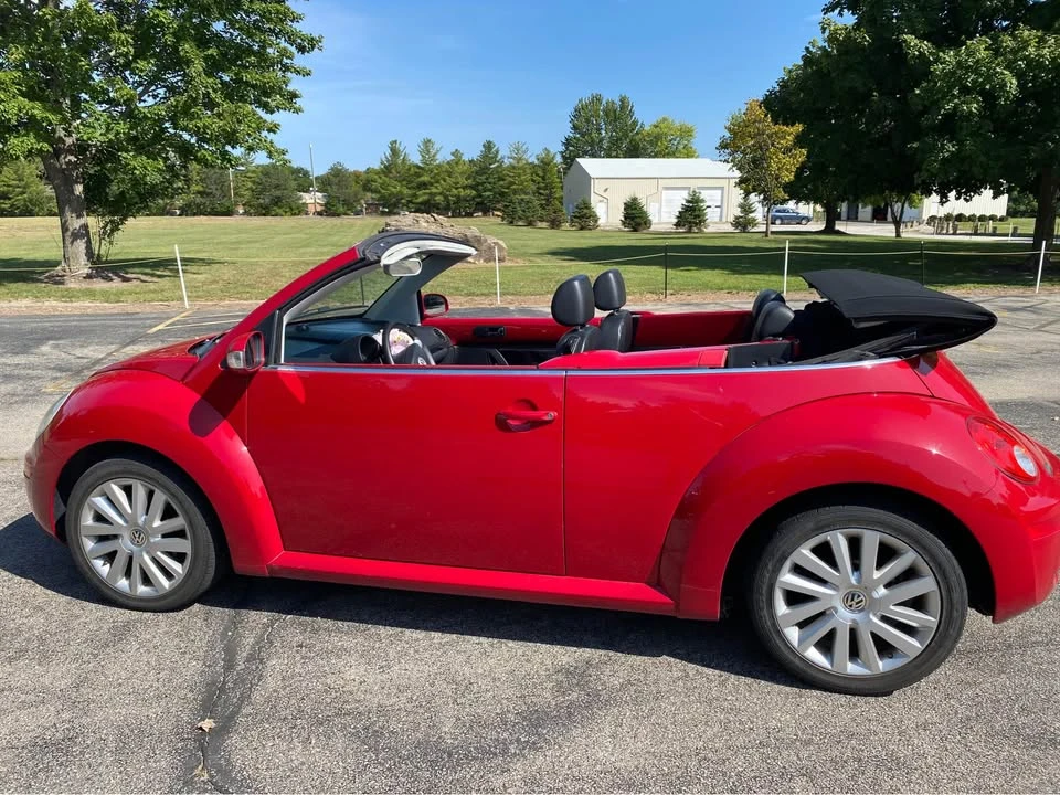 2008 Volkswagen New Beetle - Image 6 of 12