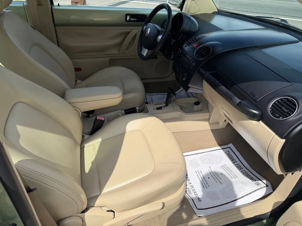 2008 Volkswagen New Beetle - Image 14 of 15
