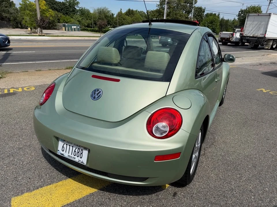 2008 Volkswagen New Beetle - Image 8 of 15