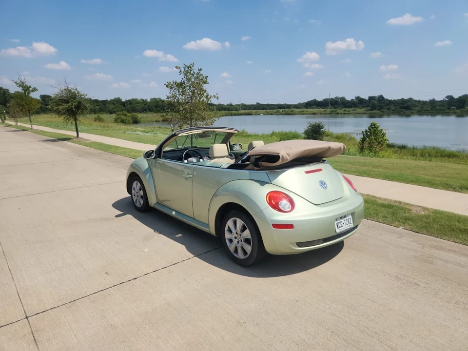 2008 Volkswagen New Beetle - Image 6 of 15