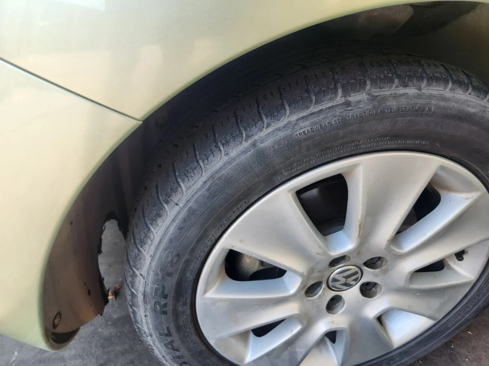 2008 Volkswagen New Beetle - Image 12 of 15