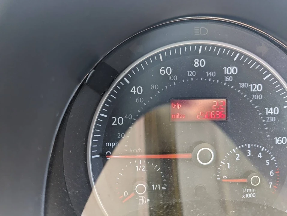 2008 Volkswagen New Beetle - Image 20 of 21