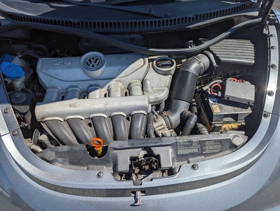 2008 Volkswagen New Beetle - Image 13 of 21