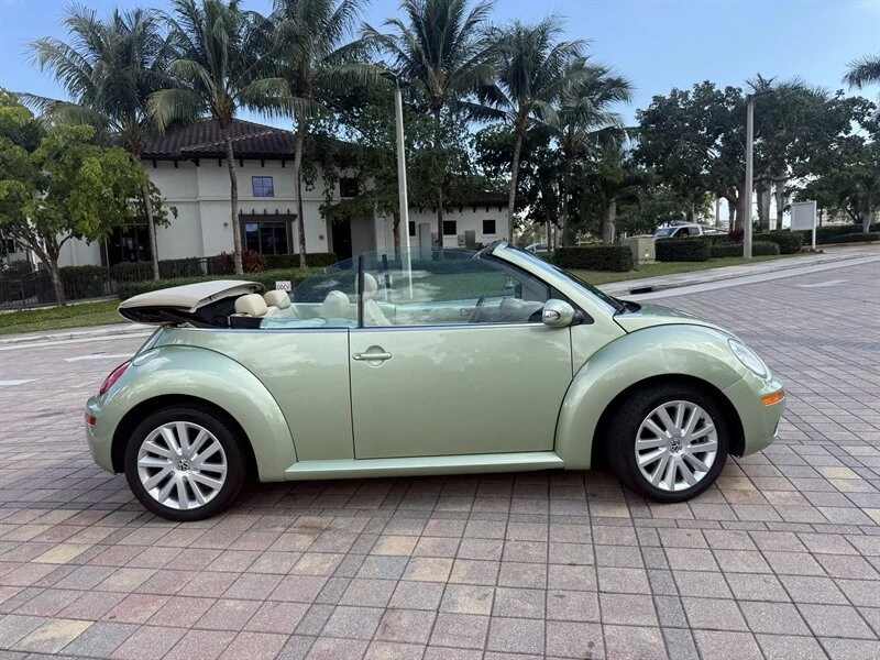 2008 Volkswagen New Beetle - Image 10 of 21