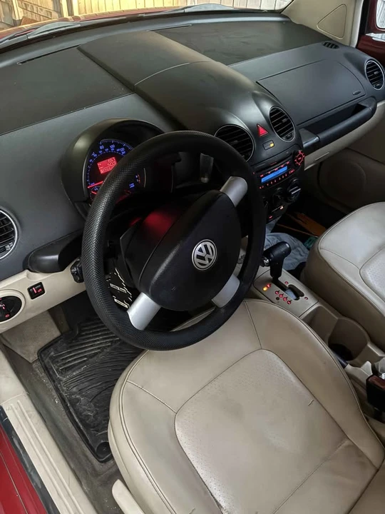 2008 Volkswagen New Beetle - Image 8 of 9