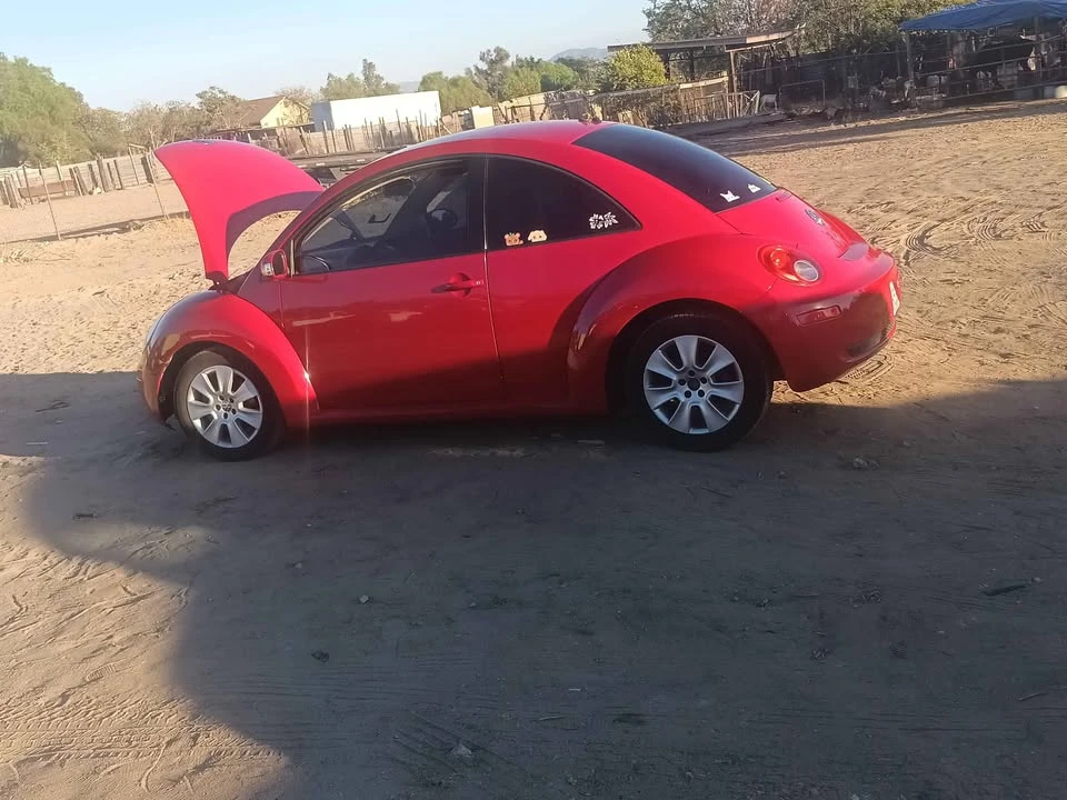 2008 Volkswagen New Beetle - Image 4 of 9