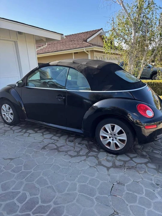 2008 Volkswagen New Beetle - Image 3 of 5