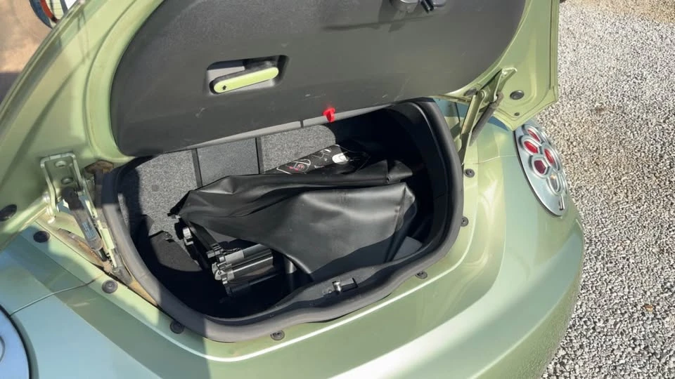 2008 Volkswagen New Beetle - Image 6 of 12