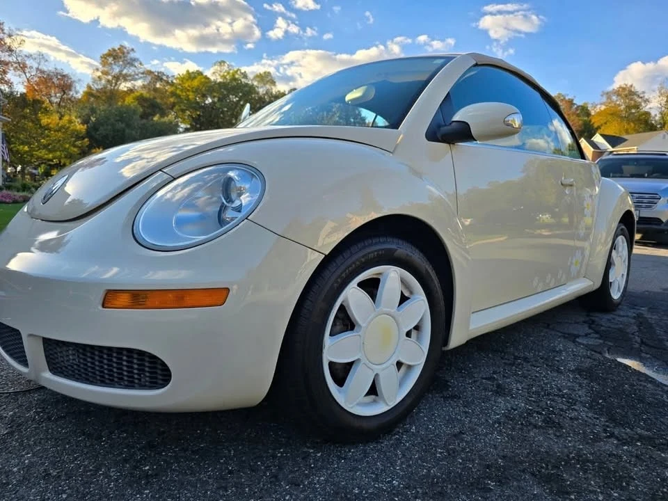 2008 Volkswagen New Beetle - Image 2 of 20