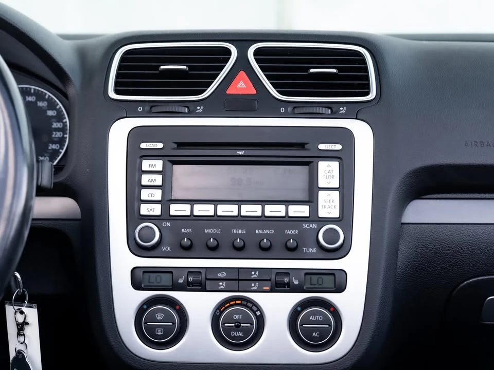 2008 Volkswagen Eos - Image 13 of 18