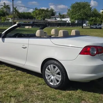 2008 Volkswagen Eos 2.0T Hard Top Convertible