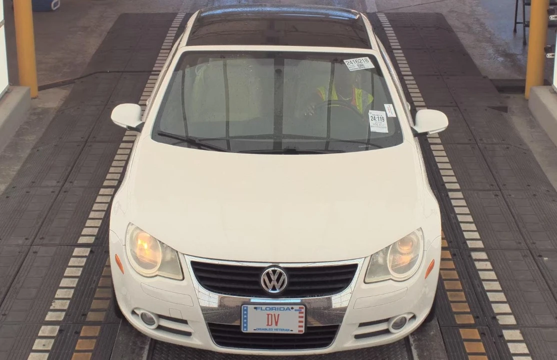 2008 Volkswagen Eos - Image 2 of 11