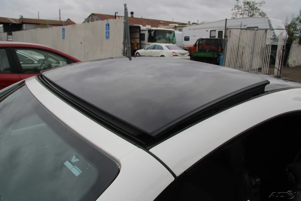 2008 Volkswagen Eos - Image 12 of 21