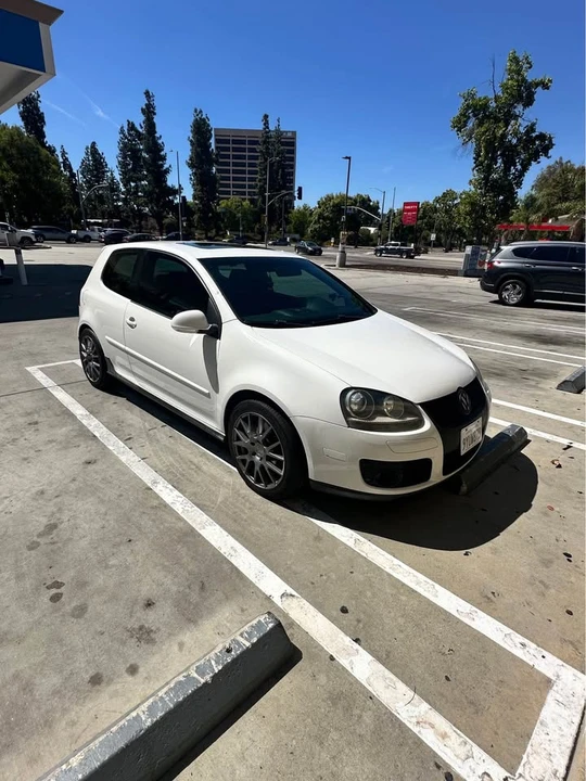 2008 Volkswagen GTI Mk5 - Image 2 of 3
