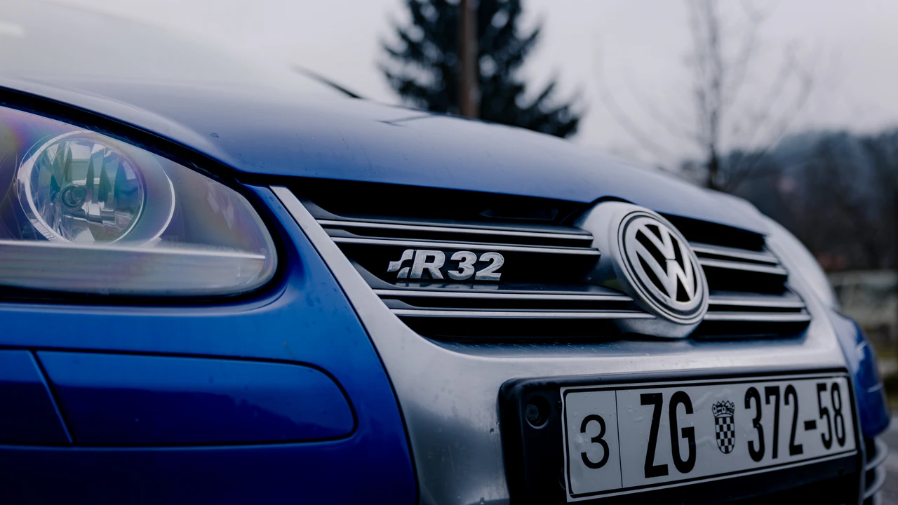2008 Volkswagen R32 Mk5 - Image 11 of 31