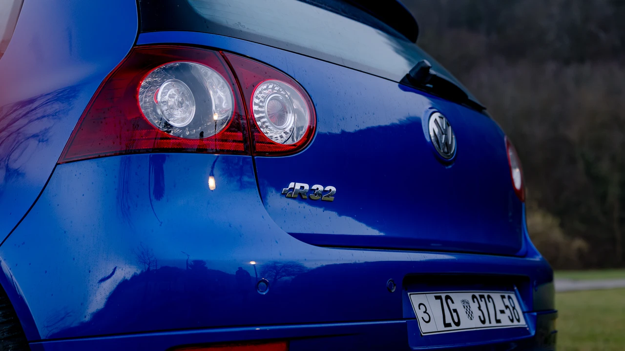 2008 Volkswagen R32 Mk5 - Image 12 of 31