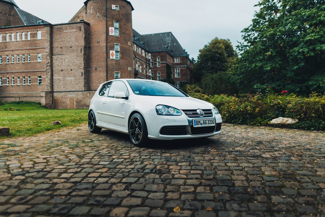 2009 Volkswagen R32 Mk5 - Image 13 of 31