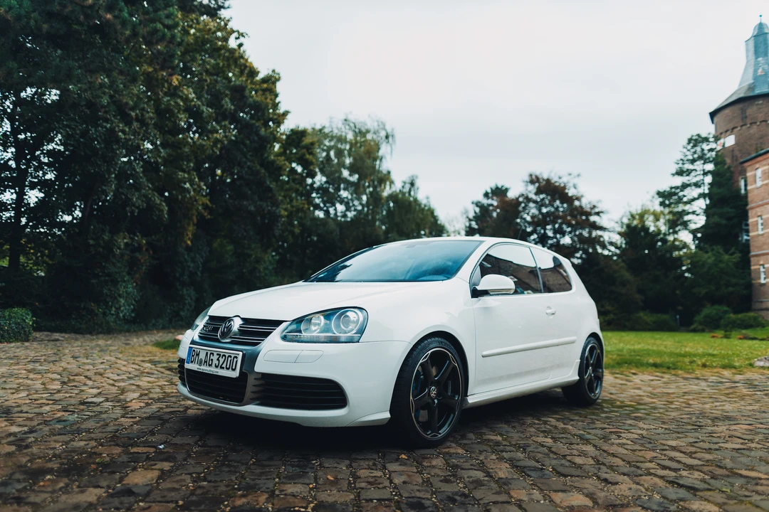 2009 Volkswagen R32 Mk5 - Image 4 of 31