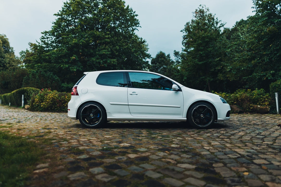 2009 Volkswagen R32 Mk5 - Image 7 of 31