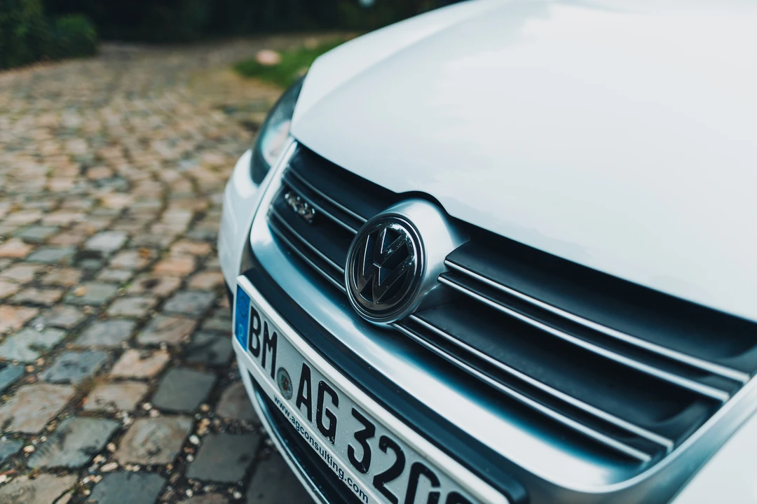 2009 Volkswagen R32 Mk5 - Image 17 of 31