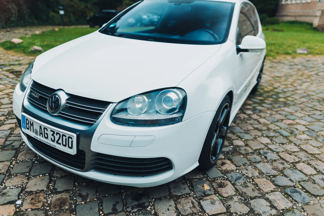2009 Volkswagen R32 Mk5 - Image 18 of 31