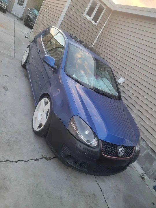 2008 Volkswagen R32 Mk5 - Image 2 of 8