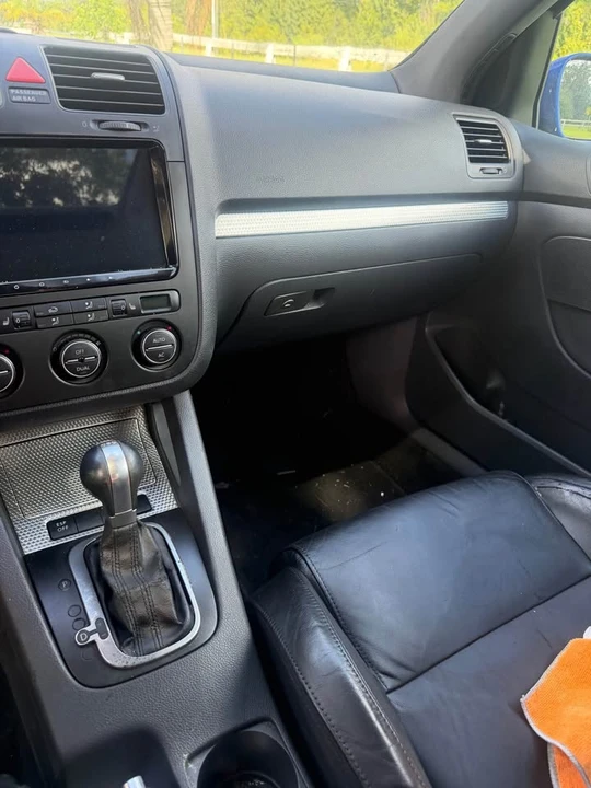 2008 Volkswagen R32 Mk5 - Image 7 of 16