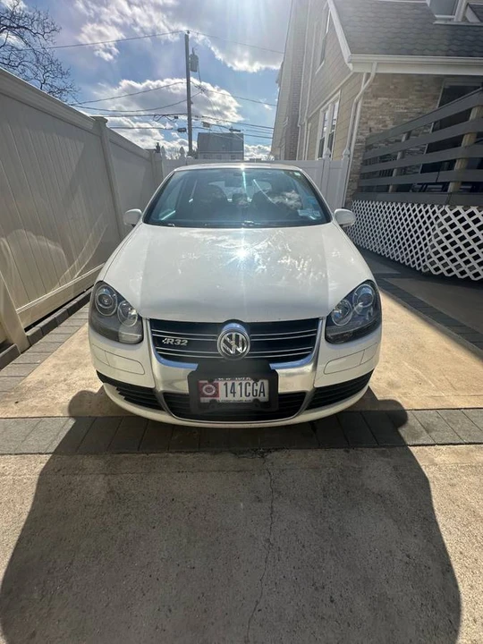 2008 Volkswagen R32 Mk5 - Image 2 of 8