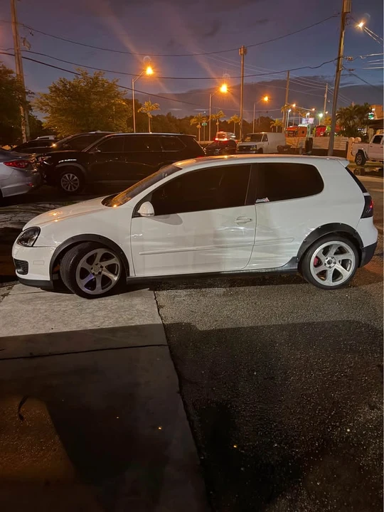 2008 Volkswagen GTI Mk5 - Image 2 of 4