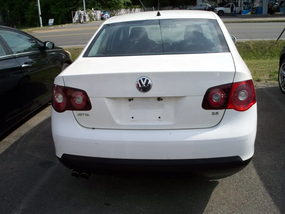 2008 Volkswagen A5 Jetta - Image 2 of 7