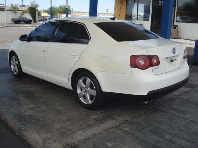 2008 Volkswagen Jetta - Image 4 of 8