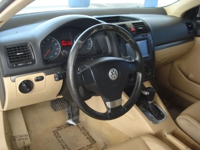 2008 Volkswagen Jetta - Image 5 of 8
