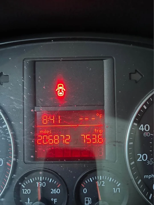 2008 Volkswagen A5 Jetta - Image 9 of 15
