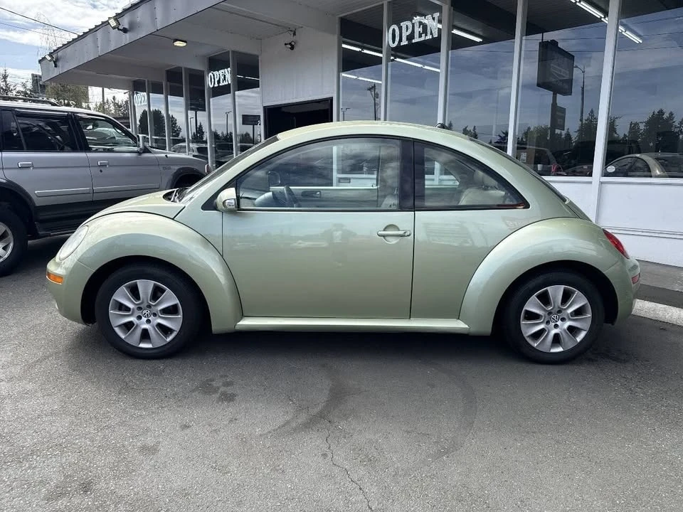 2008 Volkswagen New Beetle - Image 2 of 20