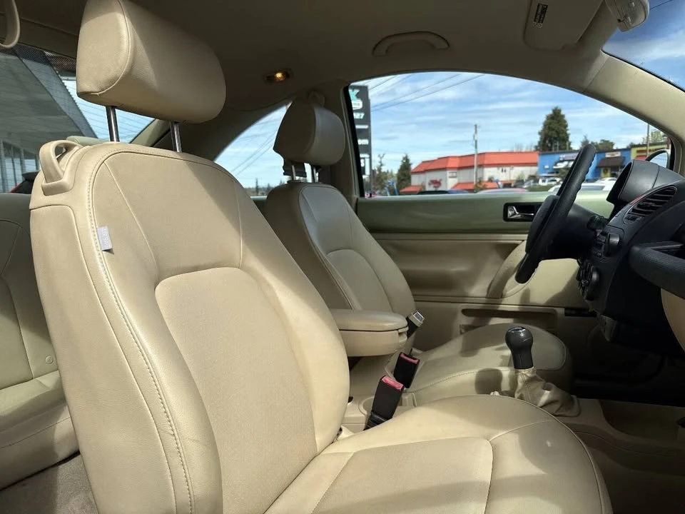 2008 Volkswagen New Beetle - Image 14 of 20