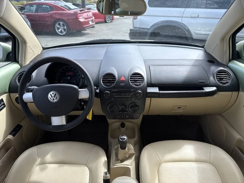 2008 Volkswagen New Beetle - Image 16 of 20