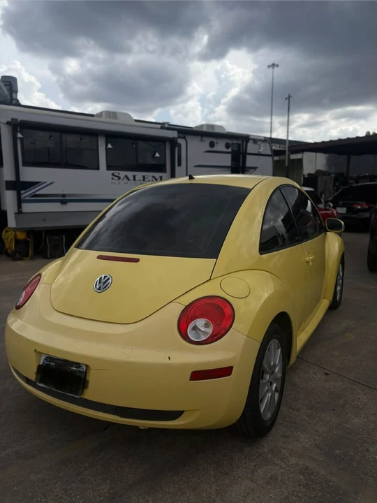 2008 Volkswagen New Beetle - Image 4 of 4
