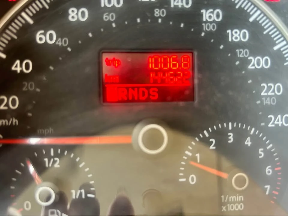 2008 Volkswagen New Beetle - Image 11 of 12