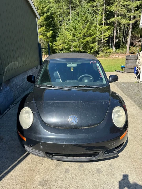 2008 Volkswagen New Beetle - Image 12 of 16