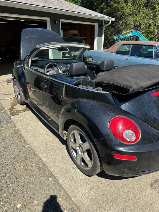 2008 Volkswagen New Beetle - Image 3 of 16